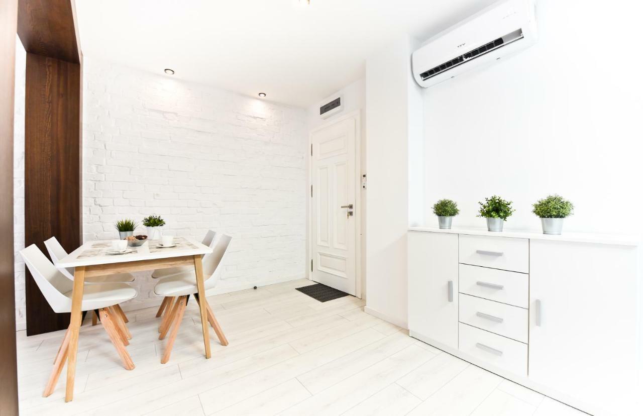 Julia Apartment