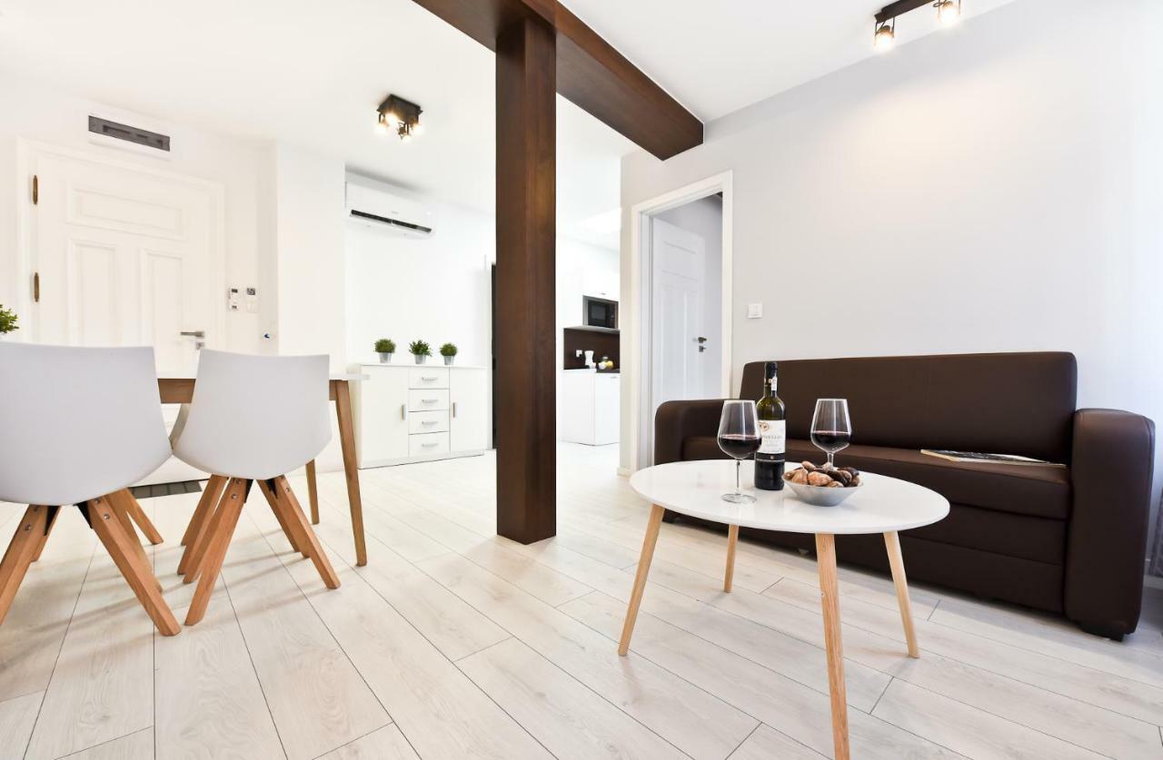Julia Apartment